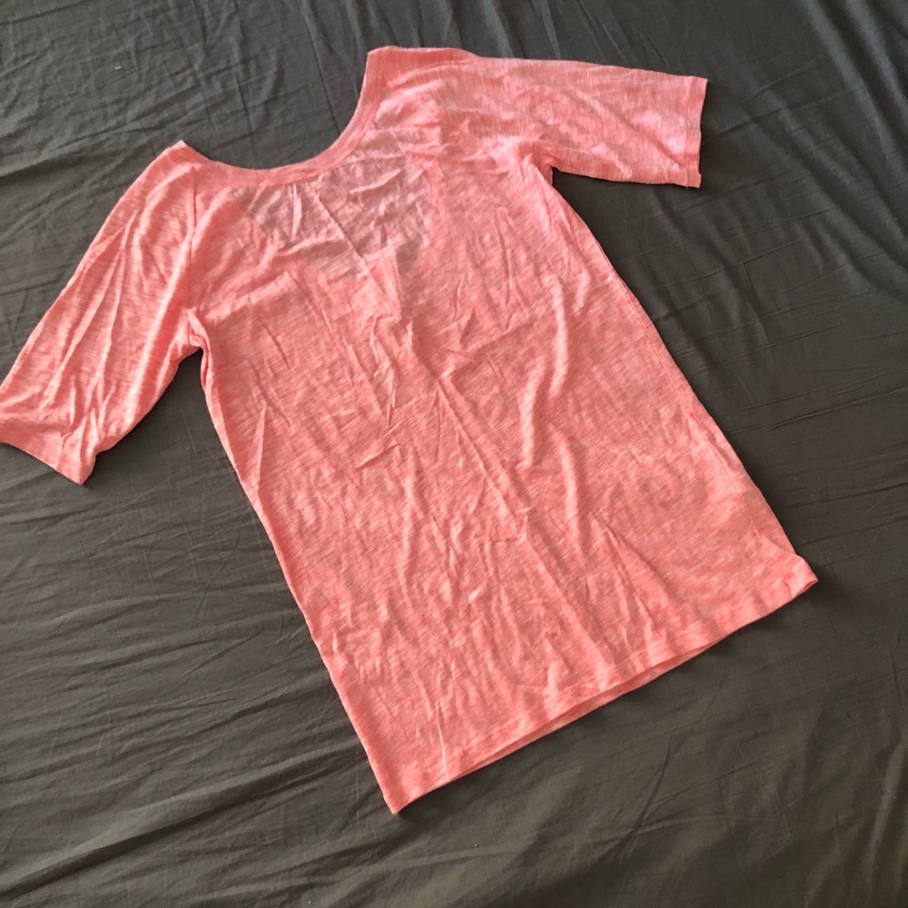 Gap tee shirt